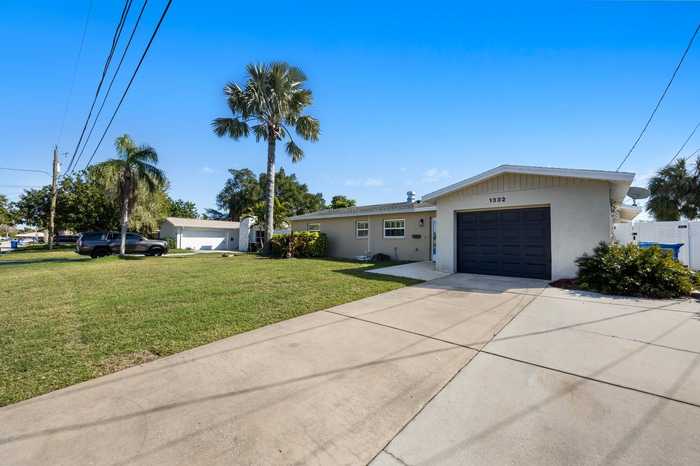 photo 1: 1332 47TH AVENUE NE, ST PETERSBURG FL 33703