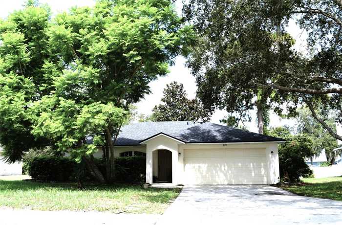 photo 1: 918 HUMPHREY BOULEVARD, DELTONA FL 32738