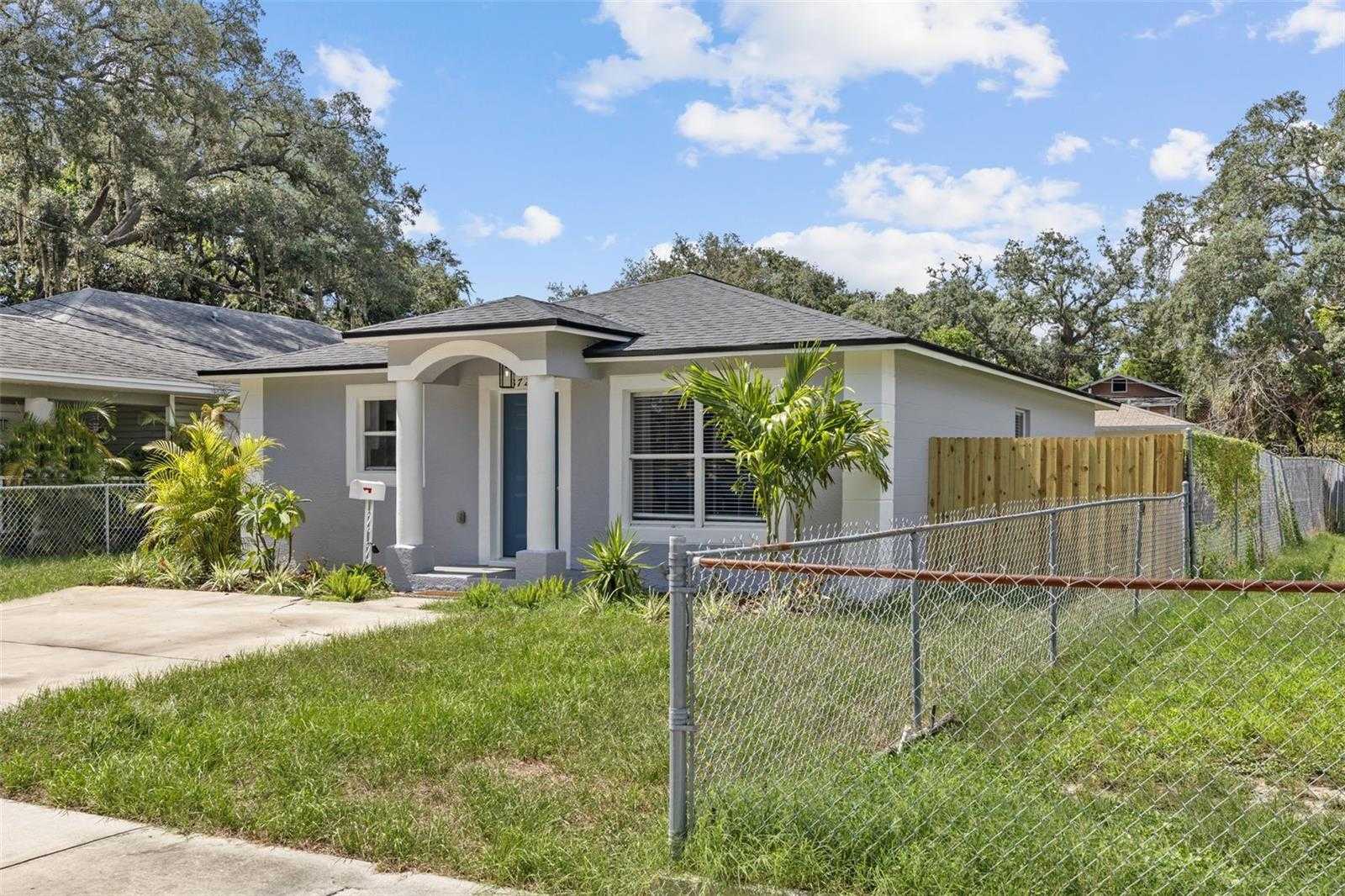 photo 3: 3725 19TH AVENUE S, SAINT PETERSBURG FL 33711