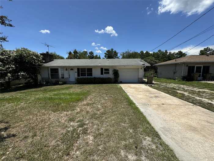 photo 1: 32803 FOREST AVENUE, LEESBURG FL 34788