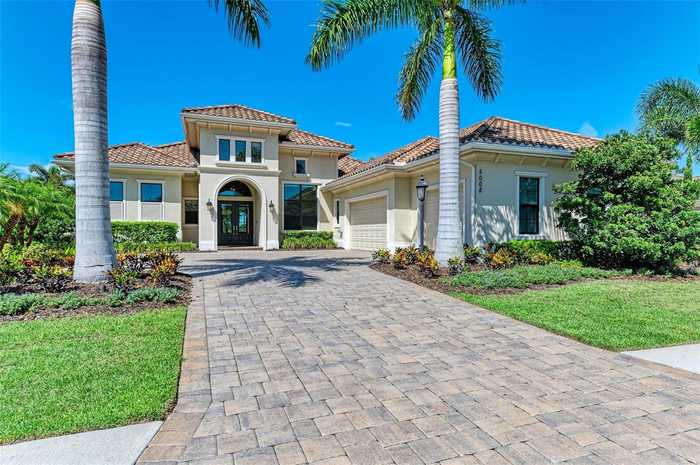 photo 1: 5008 BENITO COURT, LAKEWOOD RANCH FL 34211