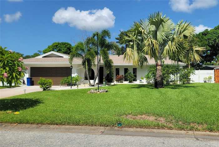 photo 1: 1220 63RD ST NW, BRADENTON FL 34209