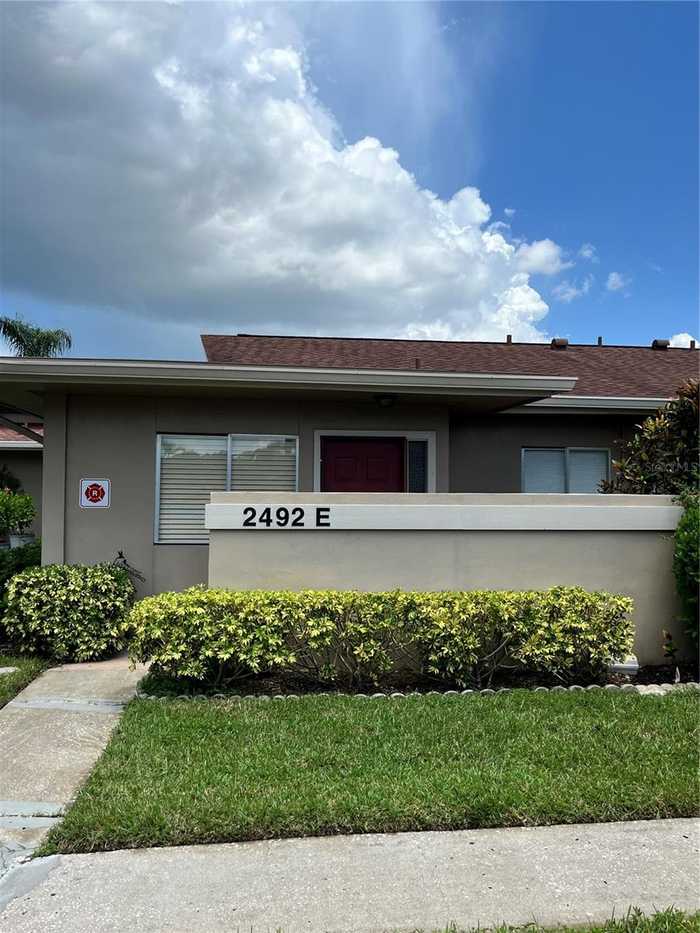 photo 1: 2492 LAURELWOOD DRIVE Unit E, CLEARWATER FL 33763