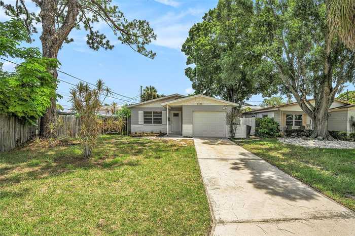 photo 1: 1782 MICHIGAN AVENUE NE, ST PETERSBURG FL 33703