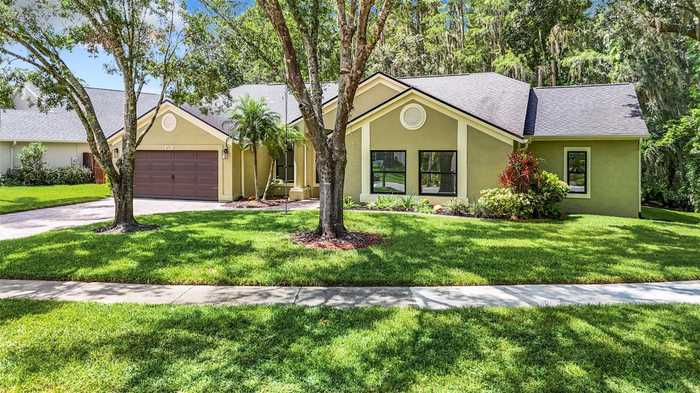 photo 2: 6711 FRONTIER LANE, TAMPA FL 33625