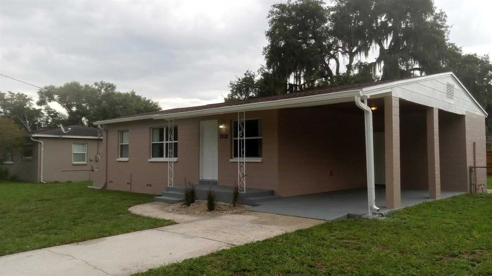 photo 1: 2308 CARROLL PLACE, TAMPA FL 33612