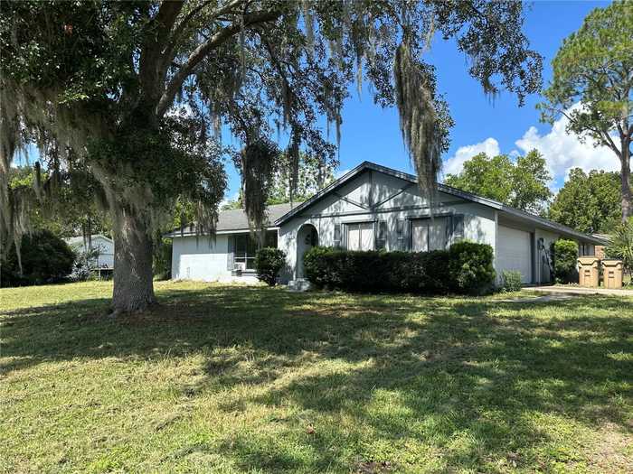 photo 2: 5241 MAGNOLIA TERRACE, FRUITLAND PARK FL 34731