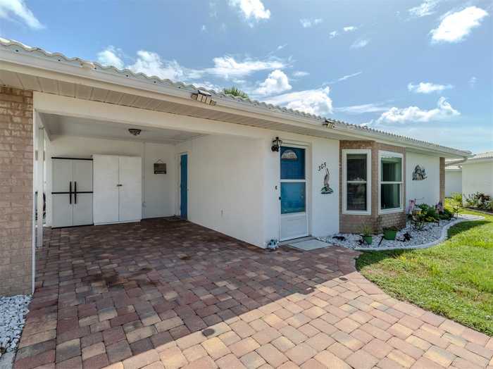 photo 2: 305 CIRCLEWOOD DRIVE, VENICE FL 34293