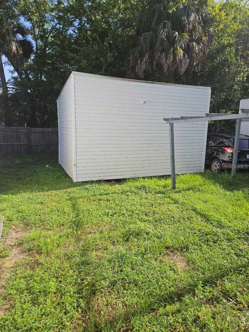 photo 2: 1811 W ALEXANDER AVENUE W, SANFORD FL 32771