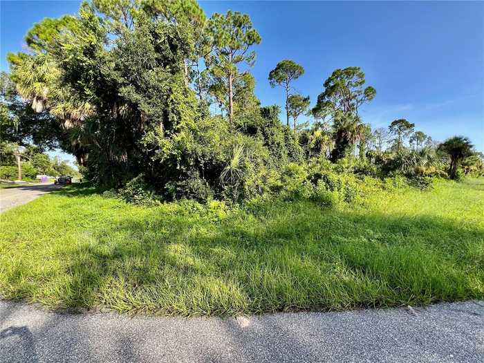 photo 2: 105 SHORELAND STREET, PORT CHARLOTTE FL 33954