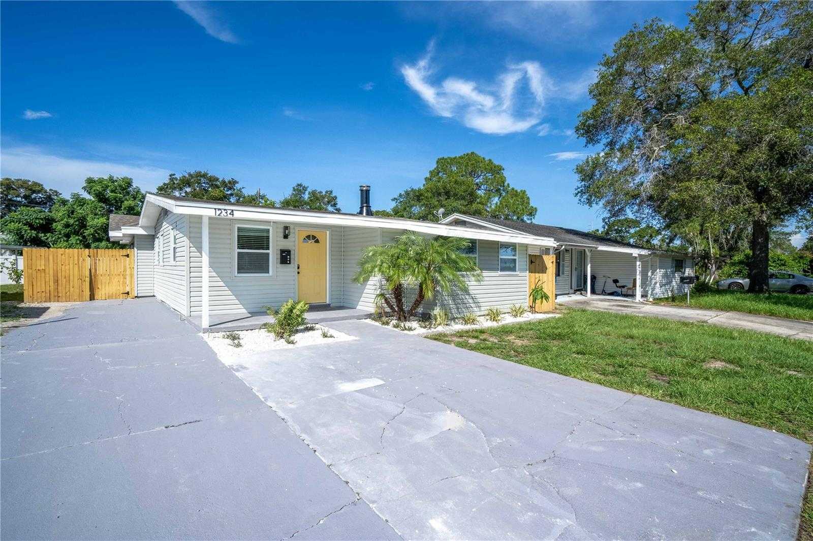 photo 2: 1234 29TH ST N, SAINT PETERSBURG FL 33713