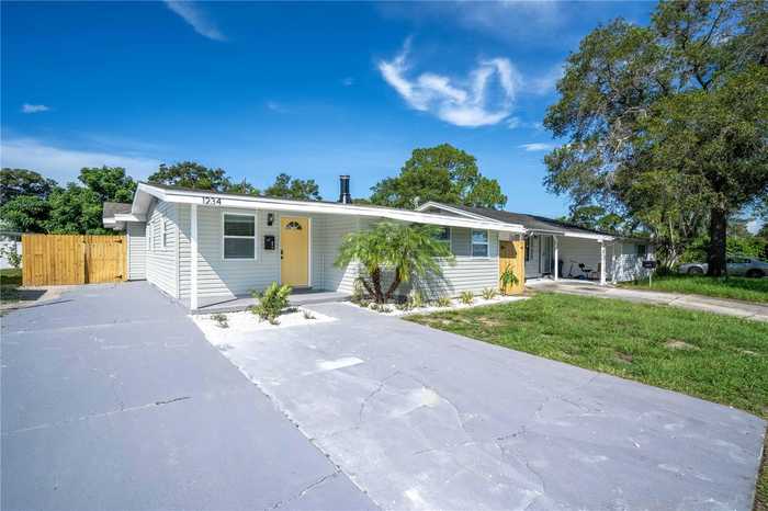 photo 2: 1234 29TH ST N, SAINT PETERSBURG FL 33713