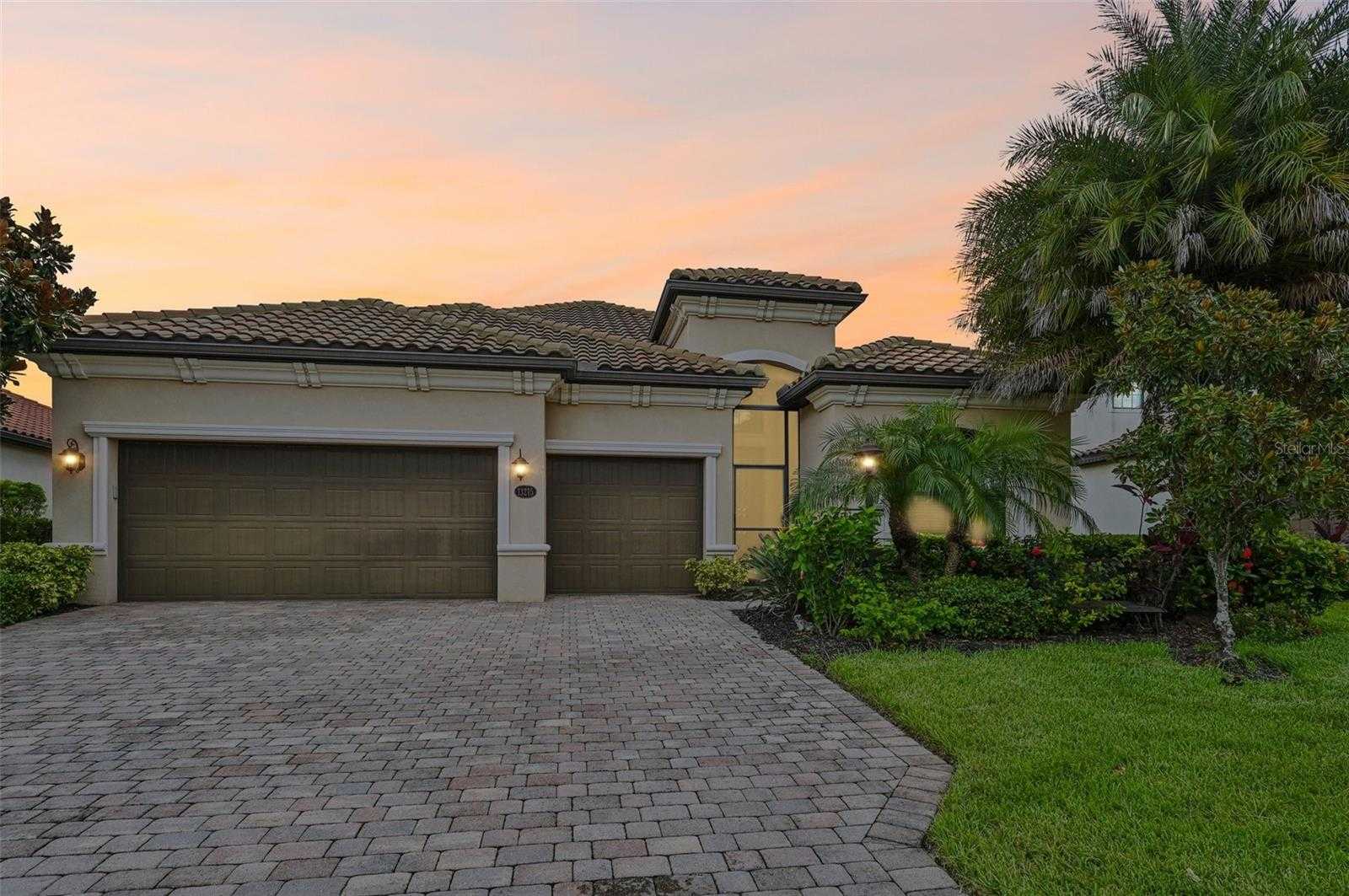 photo 1: 13215 RAMBLEWOOD TRAIL, BRADENTON FL 34211