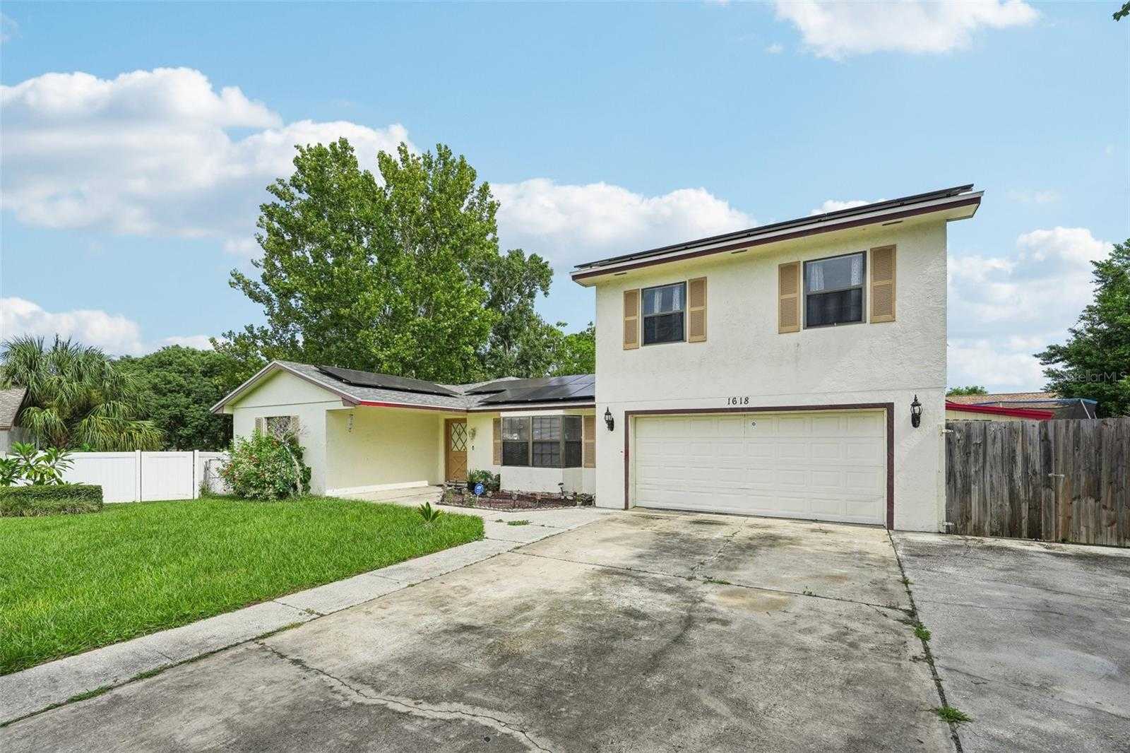 photo 3: 1618 NEW AMSTERDAM WAY, ORLANDO FL 32818