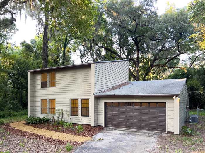 photo 2: 611 NW 79TH DRIVE, GAINESVILLE FL 32607