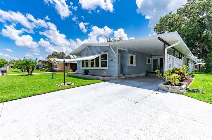 photo 1: 34334 TIMBERLAND BOULEVARD, WESLEY CHAPEL FL 33543