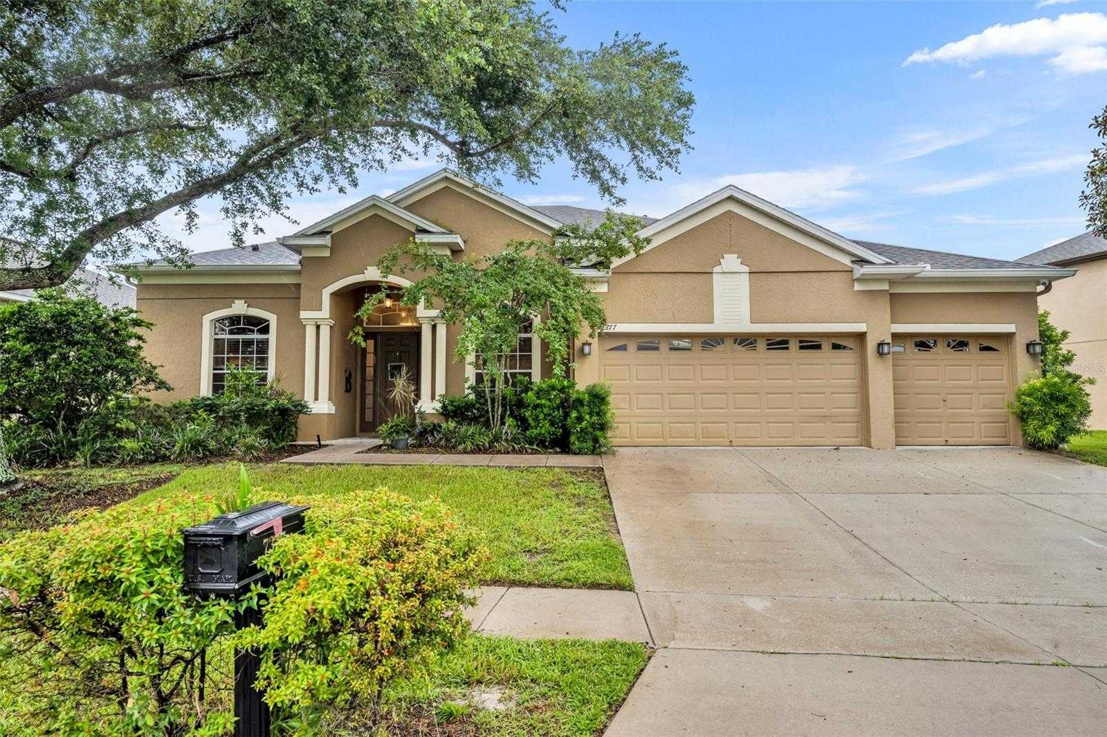 photo 1: 7377 WINDING LAKE CIR, OVIEDO FL 32765