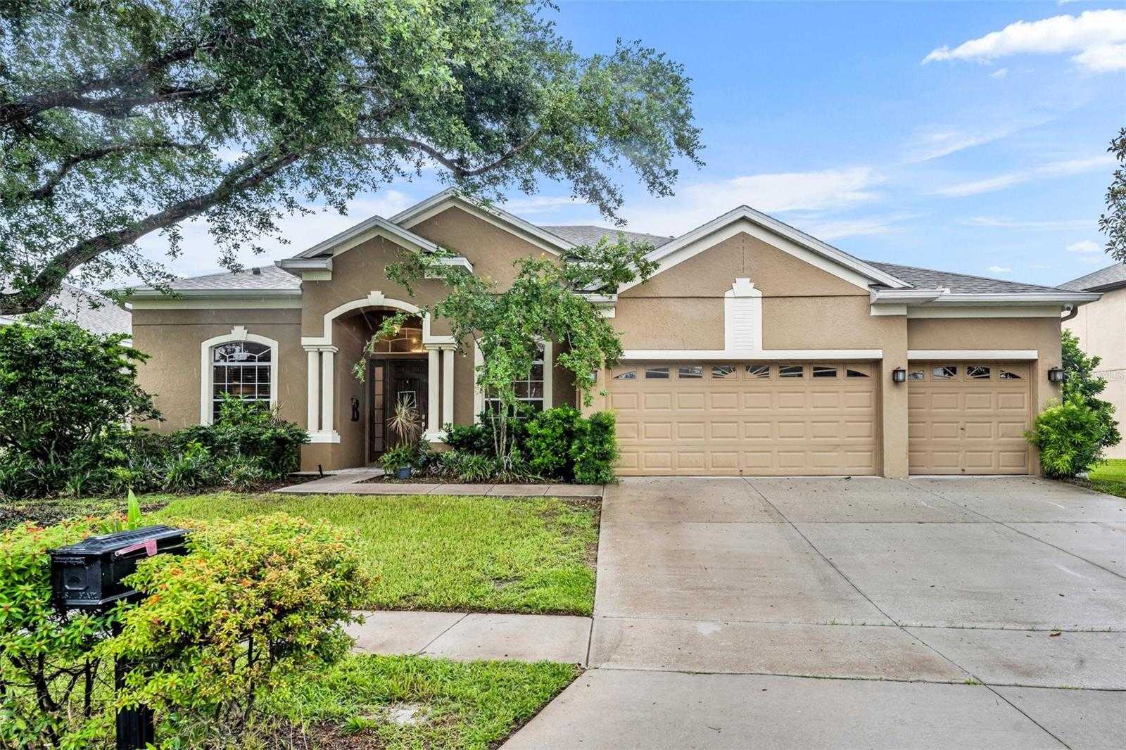 photo 3: 7377 WINDING LAKE CIR, OVIEDO FL 32765