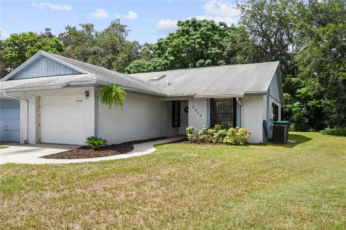 photo 2: 2510 FABRY CIRCLE, ORLANDO FL 32817