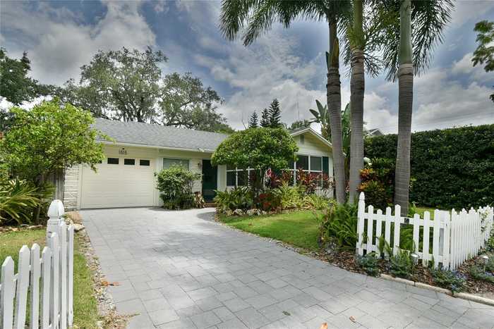 photo 1: 1515 E RIDGEWOOD STREET, ORLANDO FL 32803