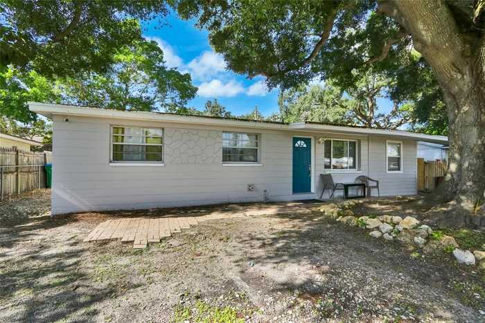 photo 1: 8996 SOUTHERN COMFORT, LARGO FL 33773