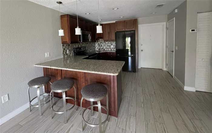 photo 2: 1860 MASSACHUSETTS AVENUE NE Unit 214, SAINT PETERSBURG FL 33703