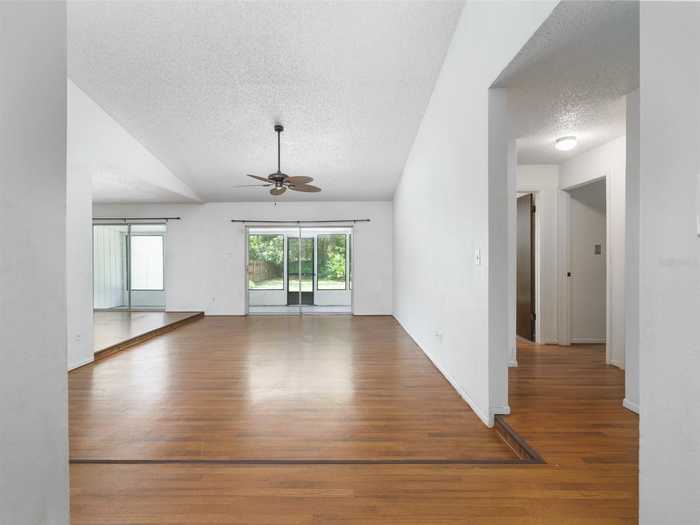 photo 2: 6804 BONAVISTA COURT, WINTER PARK FL 32792