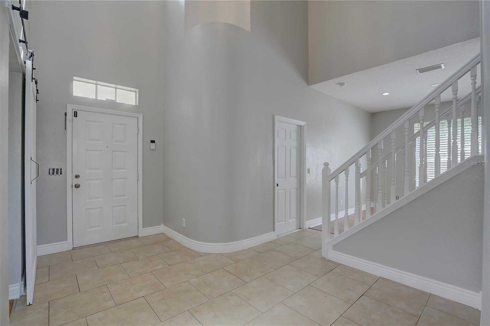 photo 3: 571 LAKE CYPRESS CIRCLE, OLDSMAR FL 34677