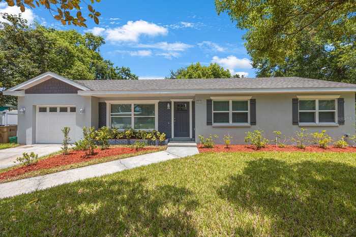 photo 1: 106 PARK RIDGE AVENUE, TEMPLE TERRACE FL 33617