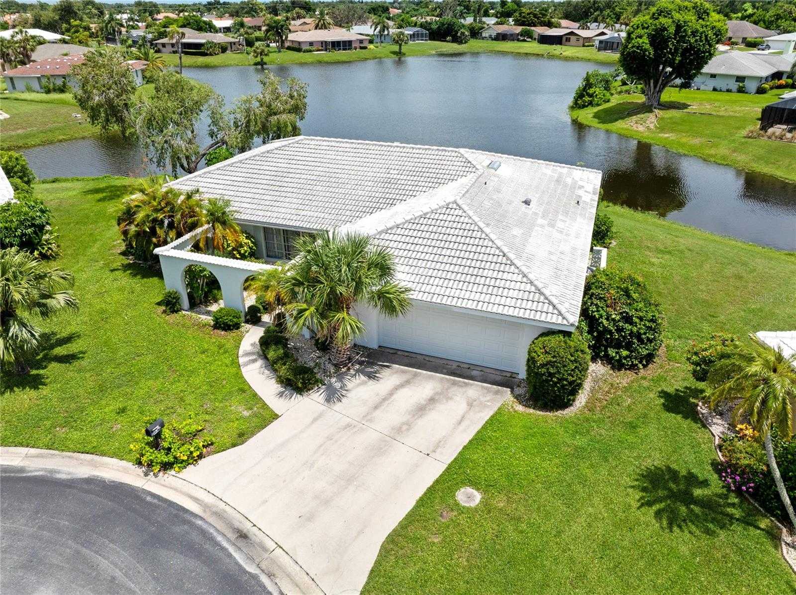 photo 1: 1608 LILLIPUT COURT, VENICE FL 34293