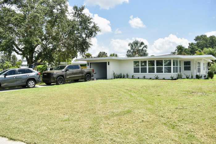 photo 2: 520 BAYWOOD DRIVE S, DUNEDIN FL 34698