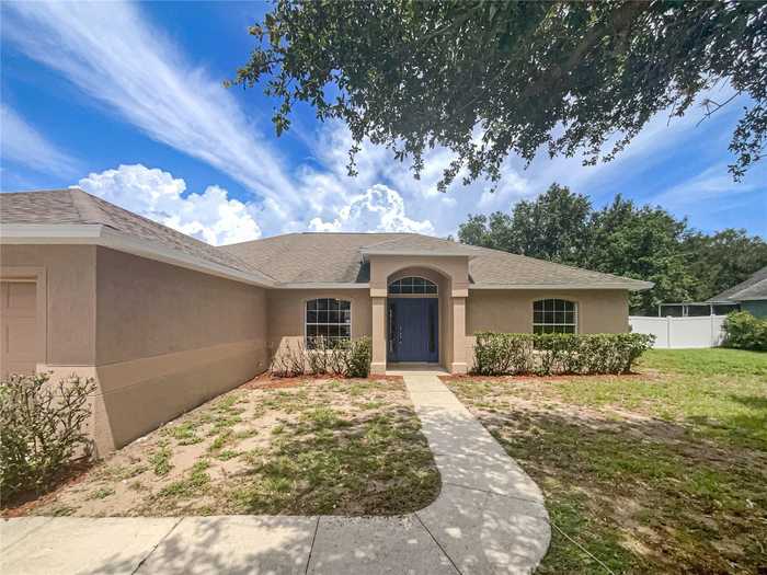 photo 1: 2283 LAKE POINTE CIRCLE, LEESBURG FL 34748