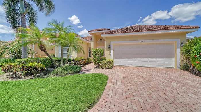 photo 2: 7270 ALICANTE DRIVE Unit 3, SARASOTA FL 34238