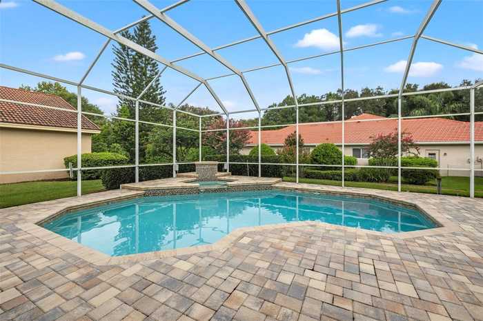 photo 2: 9215 HIGHLAND RIDGE WAY, TAMPA FL 33647