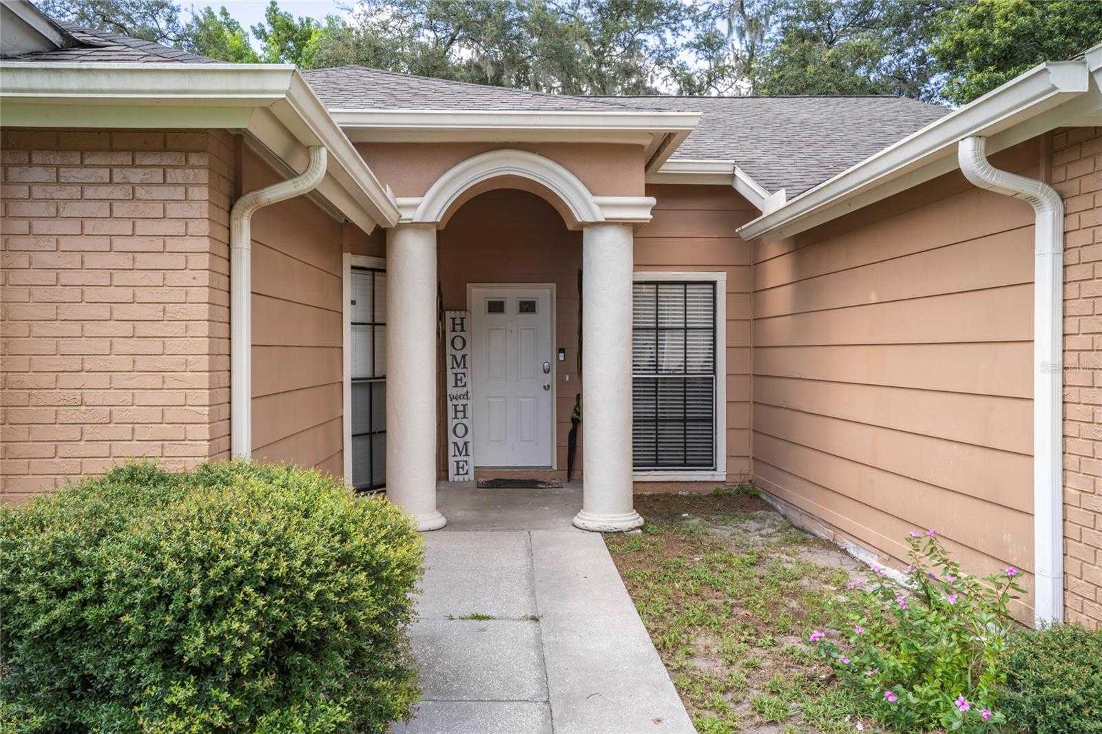 photo 3: 12108 CLEARBROOK COURT, RIVERVIEW FL 33569