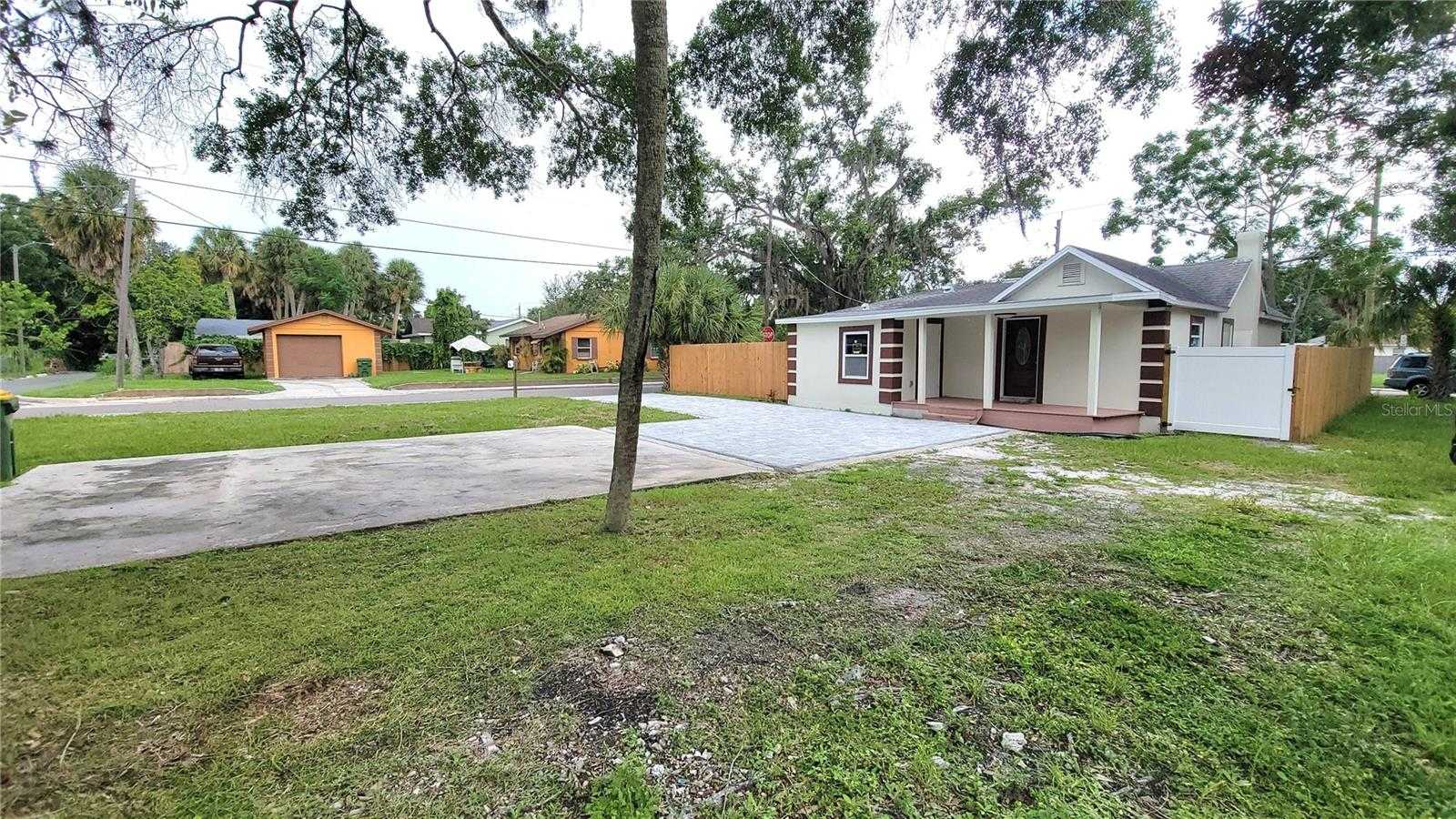 photo 3: 1610 24TH STREET, SARASOTA FL 34234