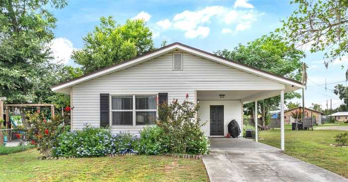 photo 1: 401 LYNN STREET, BOWLING GREEN FL 33834