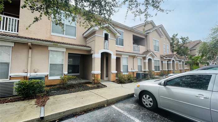 photo 1: 10519 VILLA VIEW CIRCLE Unit 10519, TAMPA FL 33647