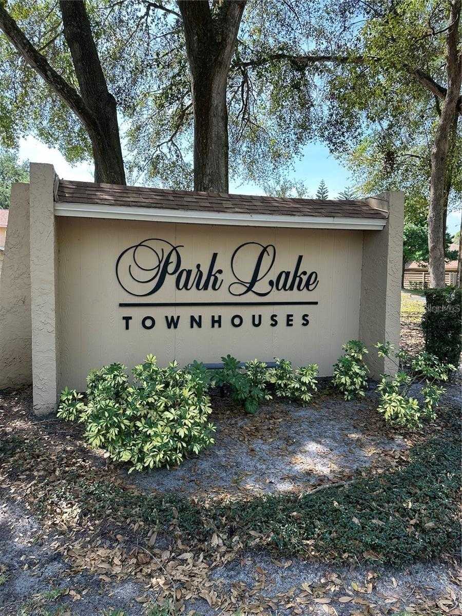 photo 3: 808 PARK LAKE CIRCLE Unit 5, MAITLAND FL 32751