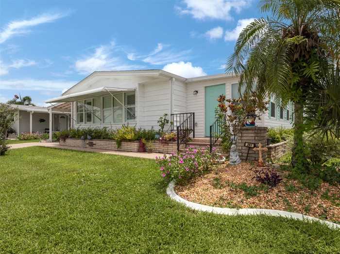 photo 2: 281 HARBOR ISLES DRIVE, NORTH PORT FL 34287