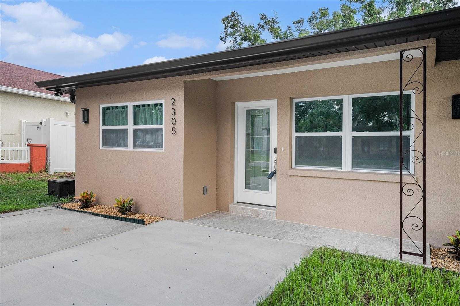 photo 3: 2305 W CLIFTON STREET, TAMPA FL 33603