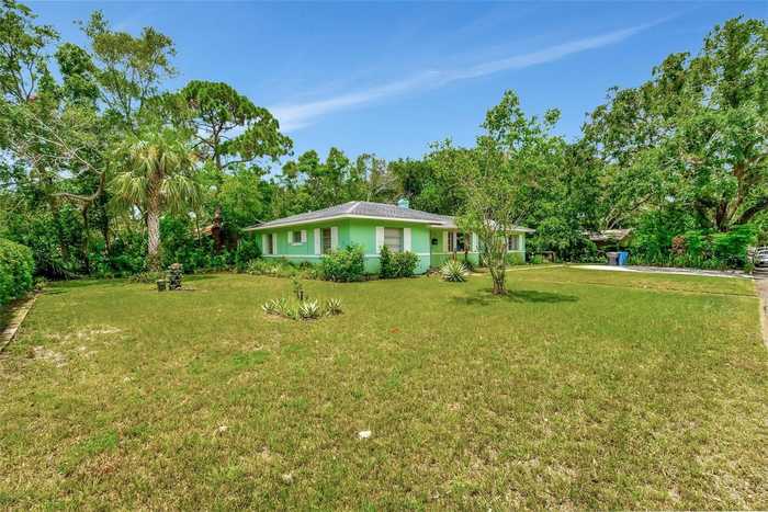 photo 2: 1200 JUNGLE AVENUE N, SAINT PETERSBURG FL 33710