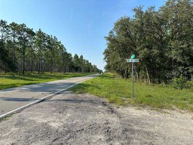 photo 3: 28430 SW 97TH LANE, NEWBERRY FL 32669