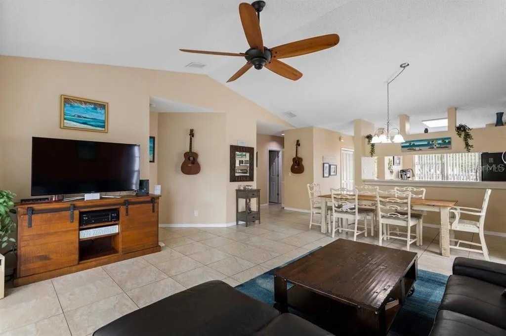 photo 3: 11411 HARBOR WAY Unit 1621, LARGO FL 33774