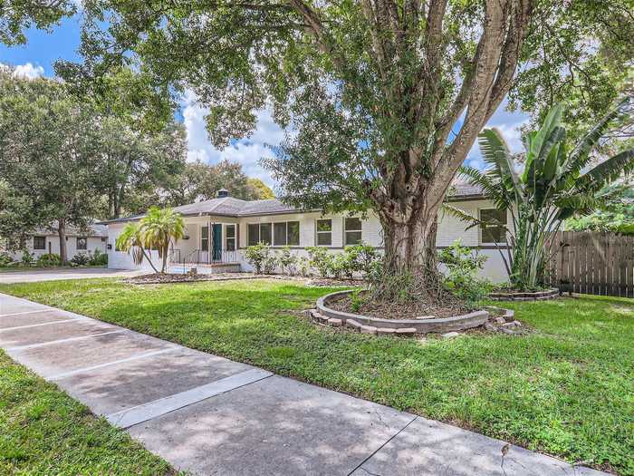 photo 2: 1145 53RD AVENUE N, SAINT PETERSBURG FL 33703