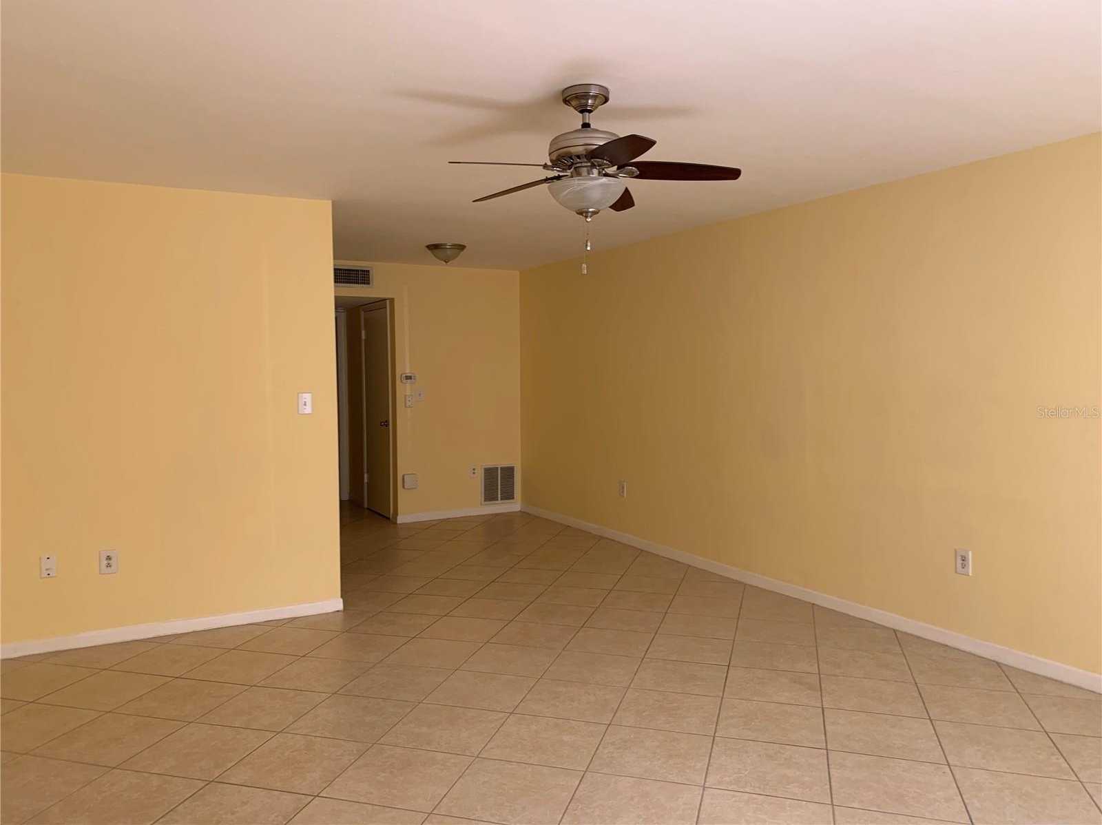 photo 3: 1257 DREW STREET Unit 9, CLEARWATER FL 33755