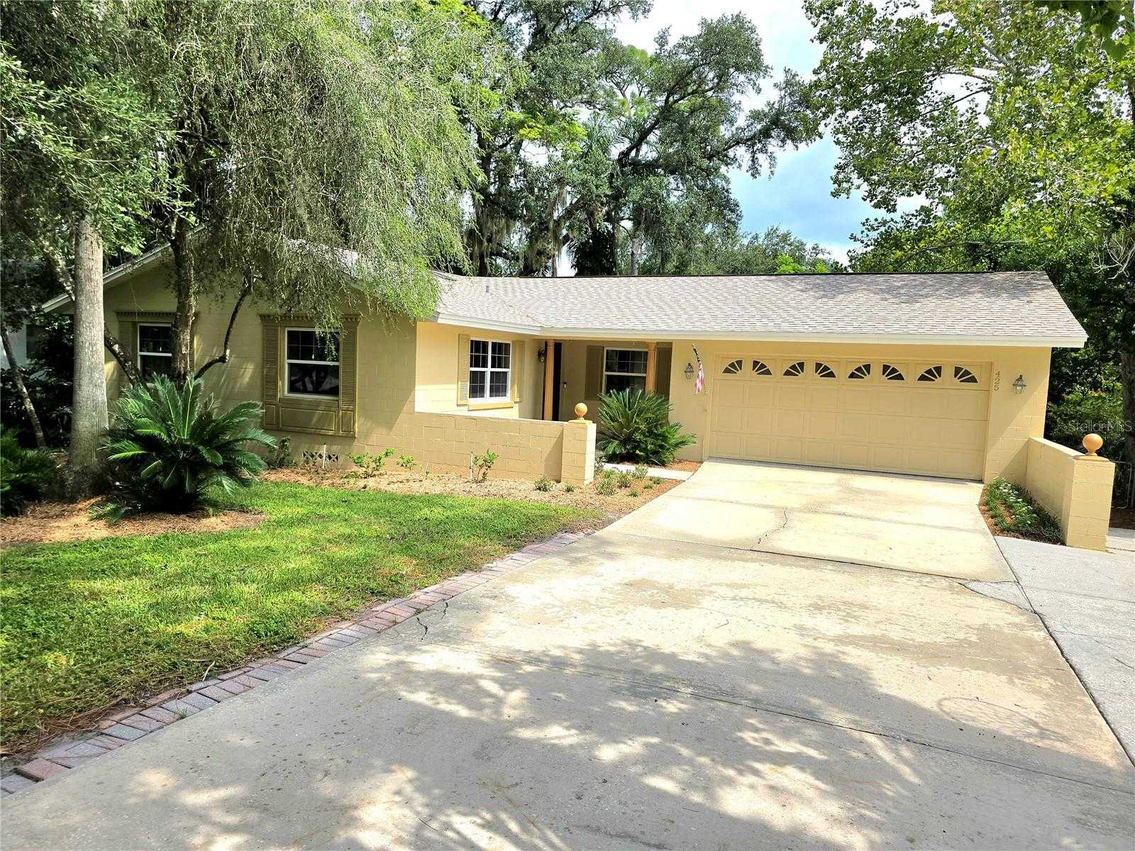 photo 1: 425 E HILLCREST STREET, ALTAMONTE SPRINGS FL 32701