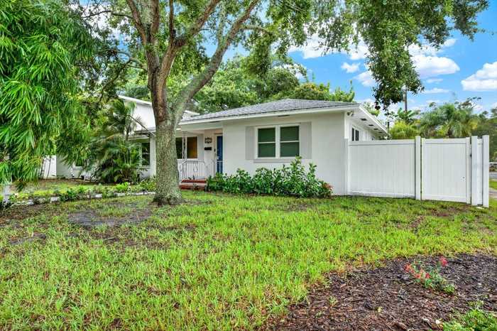 photo 2: 4660 6TH AVENUE N, SAINT PETERSBURG FL 33713