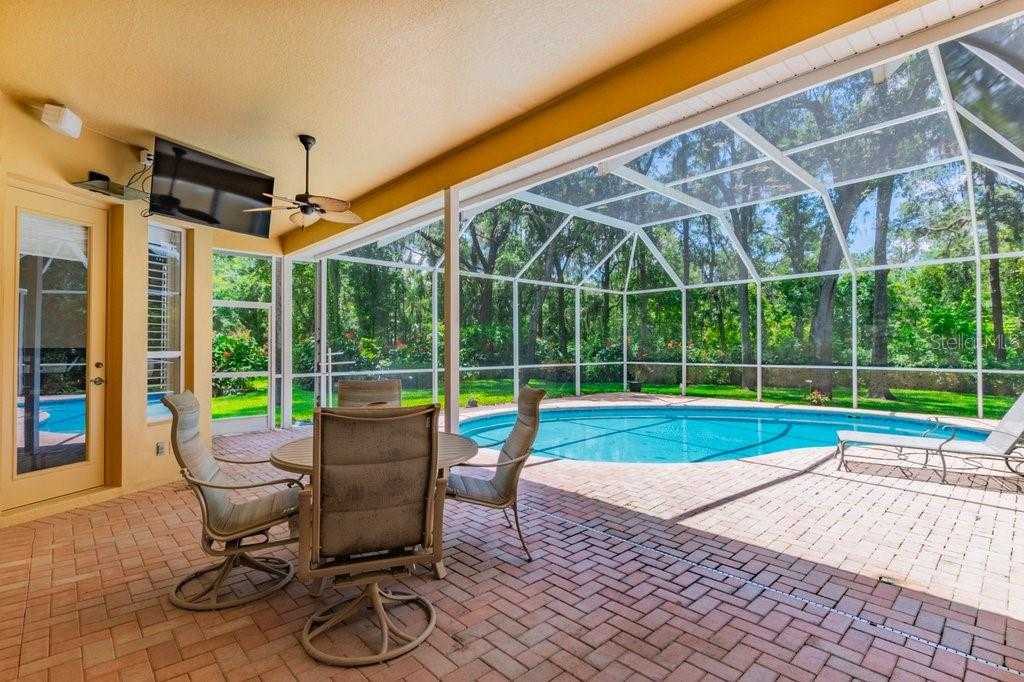 photo 2: 5831 AUDUBON MANOR BOULEVARD, LITHIA FL 33547