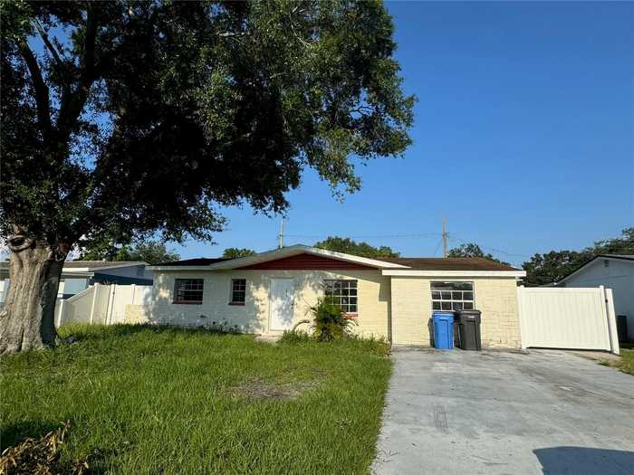 photo 1: 4518 EDEN ROCK ROAD, TAMPA FL 33634